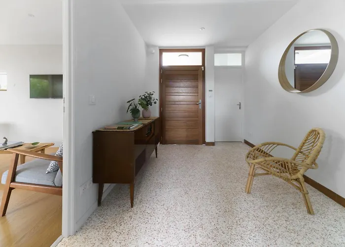 La Maison Des Fleurs - Superbe Maison Sur Les Hauteurs De