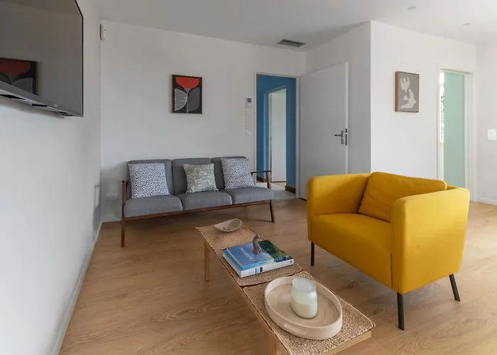 La Maison Des Fleurs - Superbe Maison Sur Les Hauteurs De *