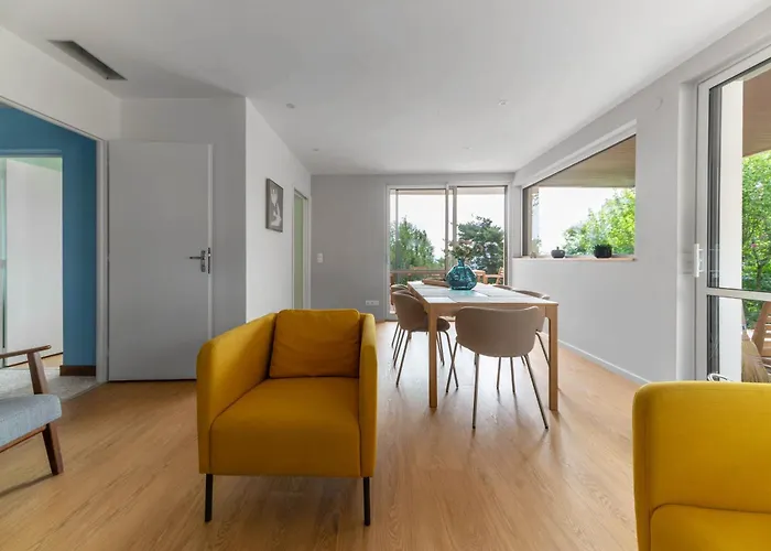 La Maison Des Fleurs - Superbe Maison Sur Les Hauteurs De Willa