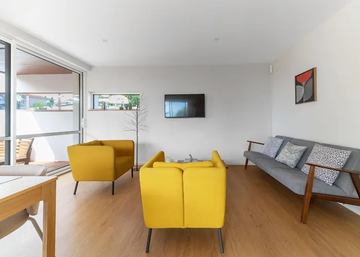 La Maison Des Fleurs - Superbe Maison Sur Les Hauteurs De *