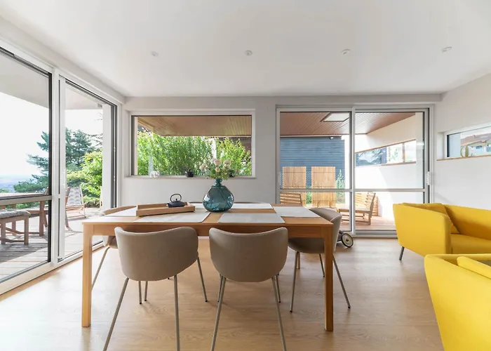 Willa La Maison Des Fleurs - Superbe Maison Sur Les Hauteurs De *